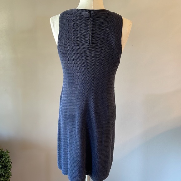 THEORY SAKS FIFTH AVENUE CROCHET COTTON SLEEVELESS DRESS YURI VERSE NAVY size M - Picture 2 of 12